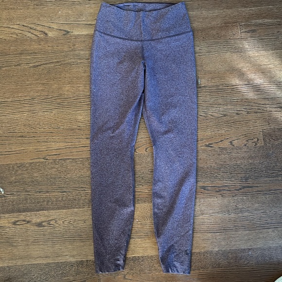 Nike leggings in plum with pocket - Picture 2 of 5